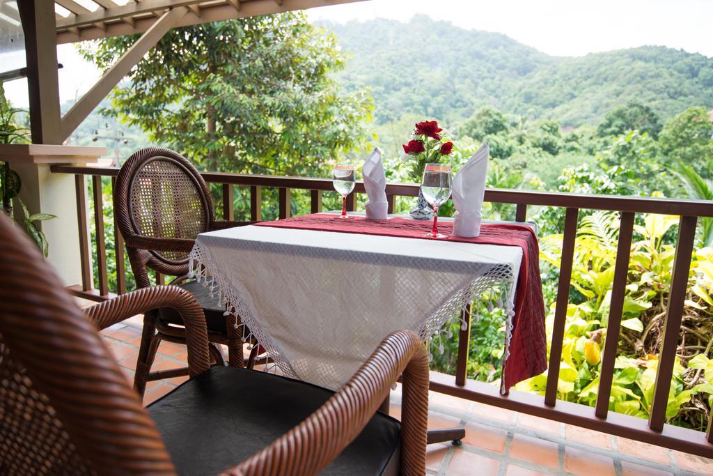 Inter House Hotel Bãi biển Kata Ngoại thất bức ảnh
