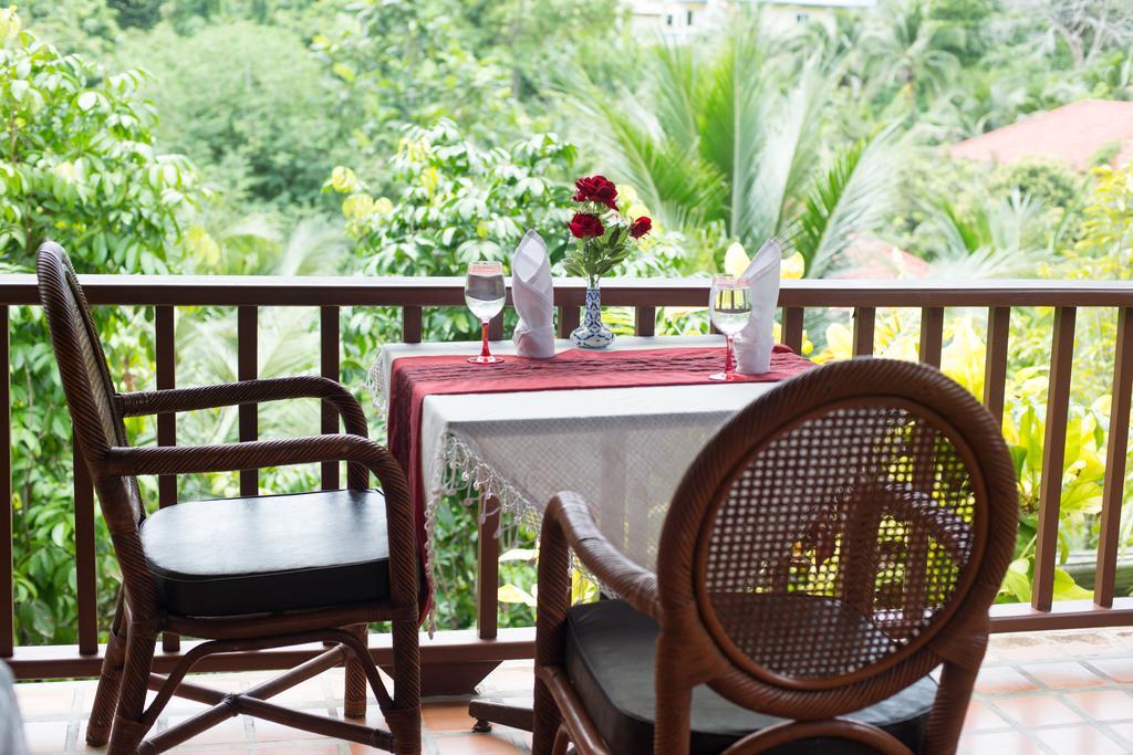 Inter House Hotel Bãi biển Kata Ngoại thất bức ảnh