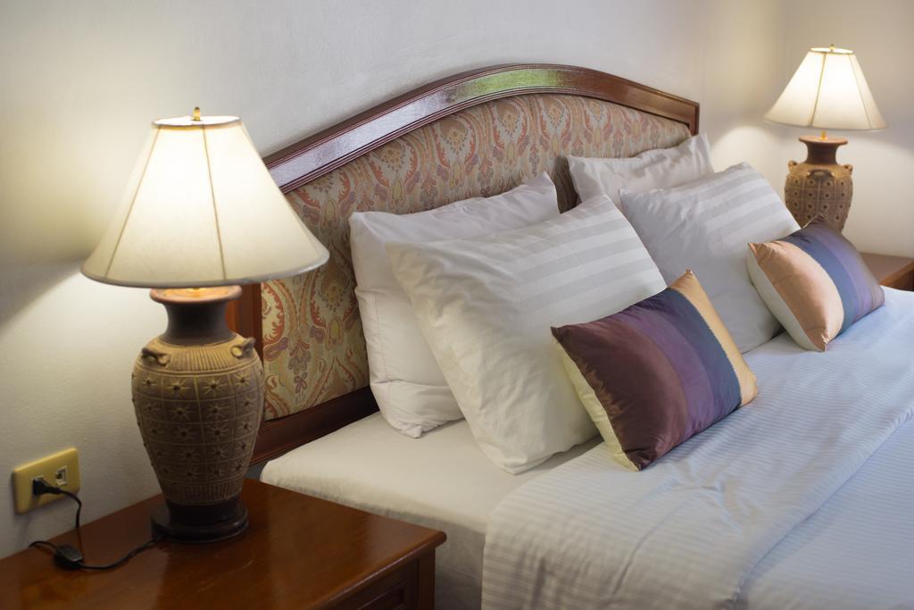 Inter House Hotel Bãi biển Kata Ngoại thất bức ảnh