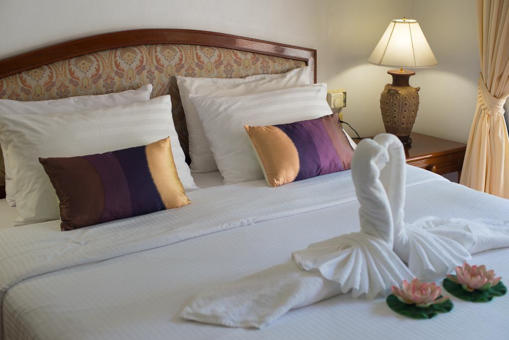 Inter House Hotel Bãi biển Kata Ngoại thất bức ảnh