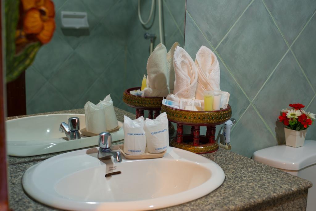 Inter House Hotel Bãi biển Kata Ngoại thất bức ảnh