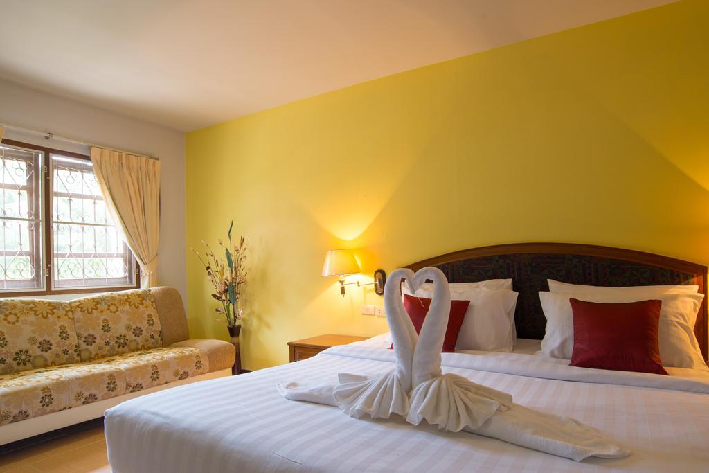 Inter House Hotel Bãi biển Kata Ngoại thất bức ảnh