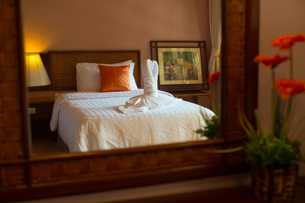 Inter House Hotel Bãi biển Kata Ngoại thất bức ảnh