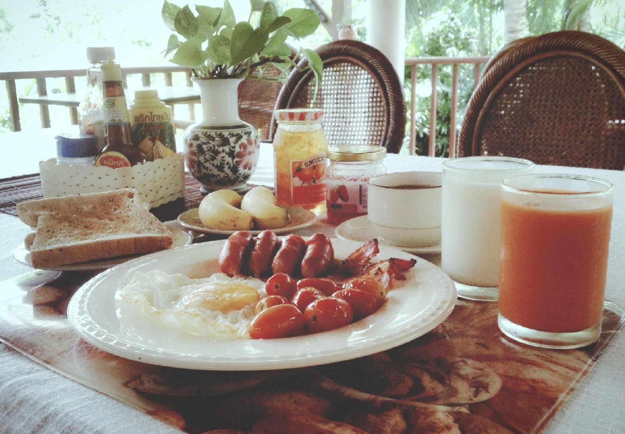 Inter House Hotel Bãi biển Kata Ngoại thất bức ảnh