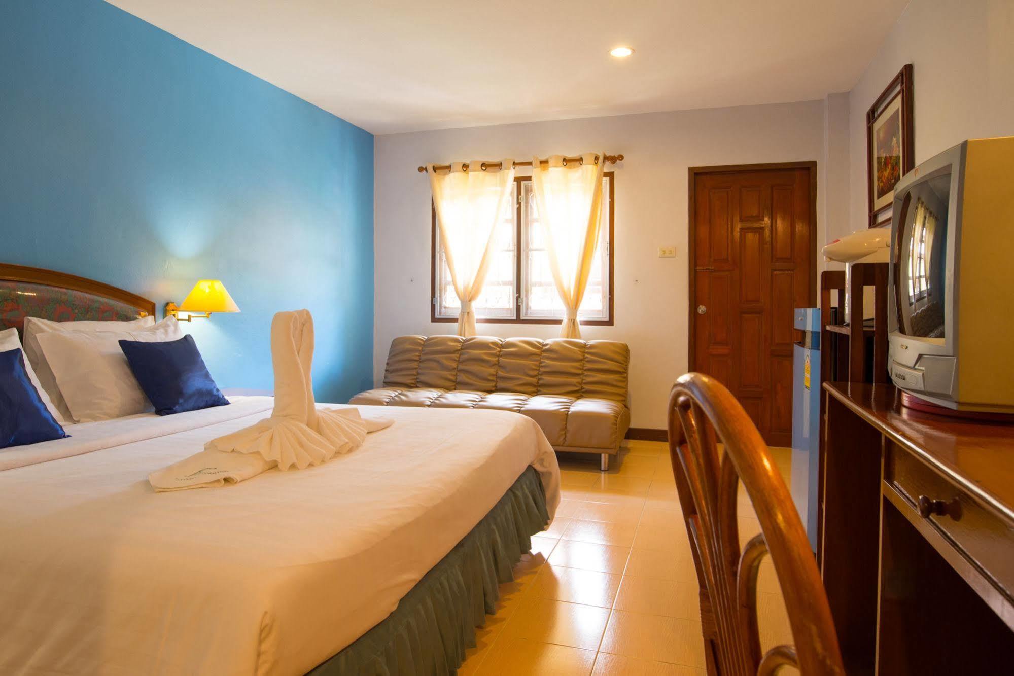 Inter House Hotel Bãi biển Kata Ngoại thất bức ảnh