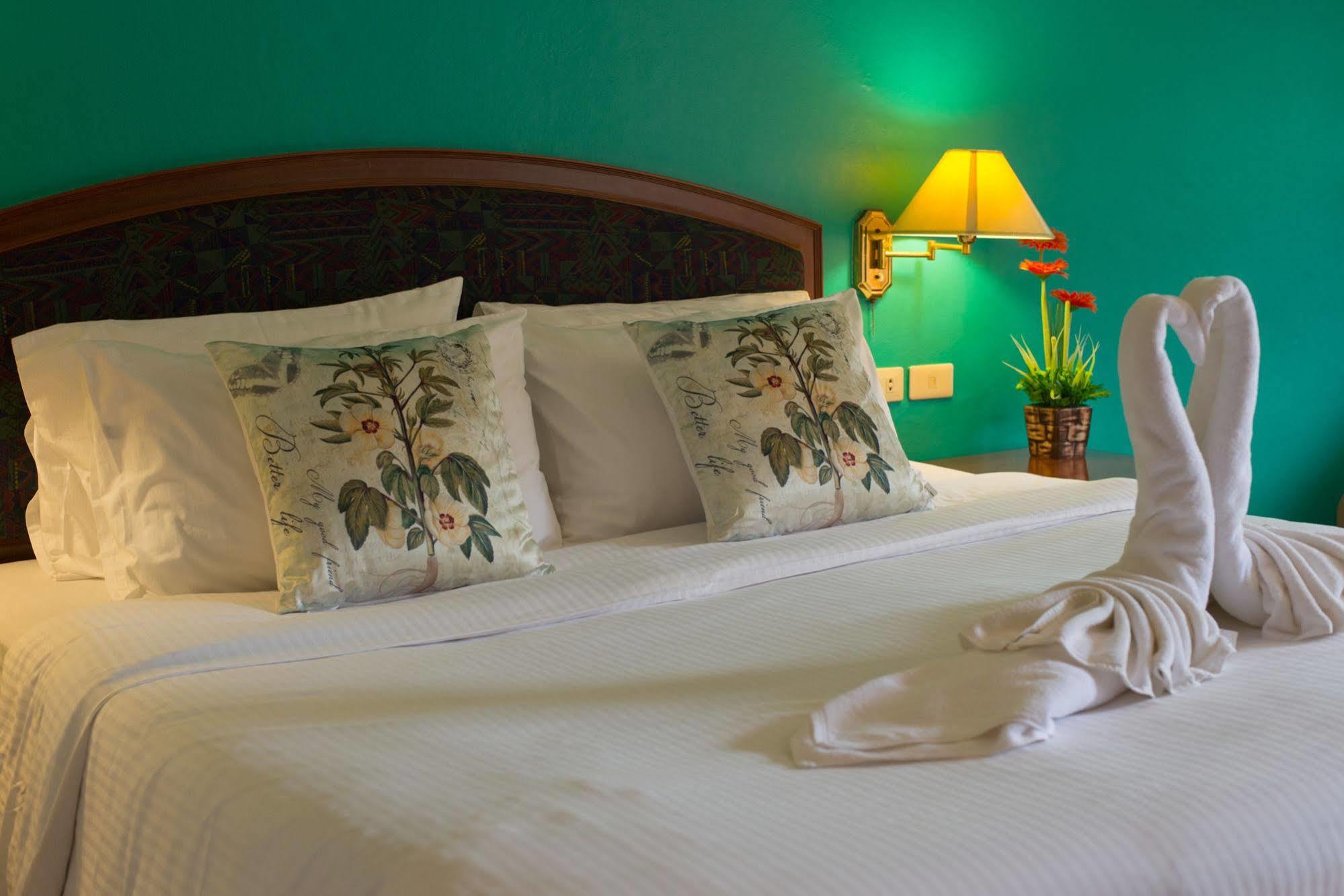 Inter House Hotel Bãi biển Kata Ngoại thất bức ảnh