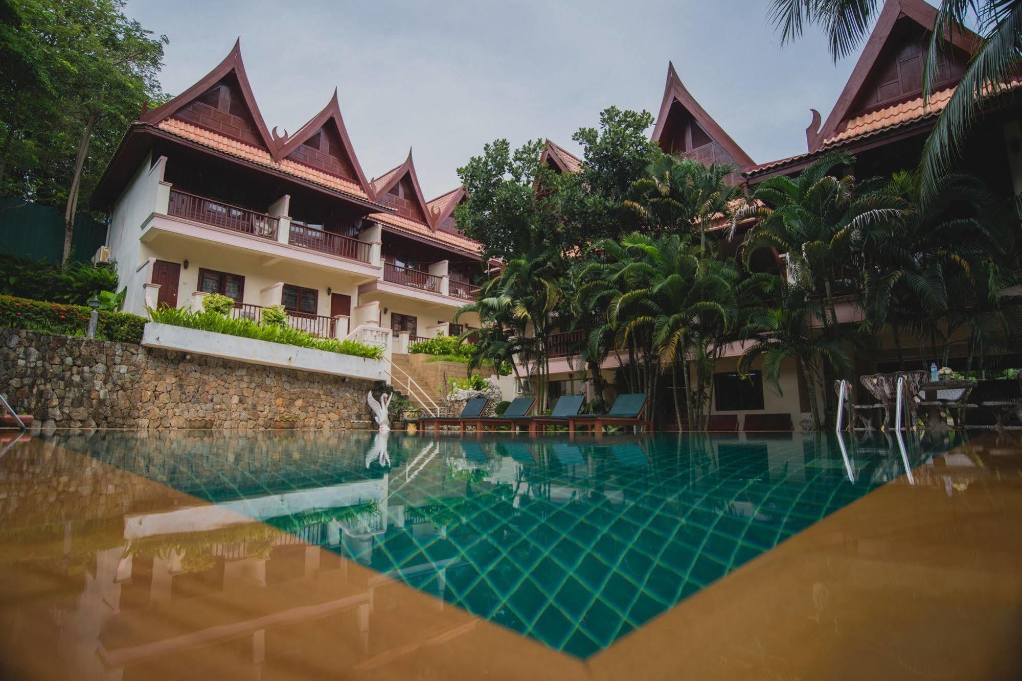 Inter House Hotel Bãi biển Kata Ngoại thất bức ảnh